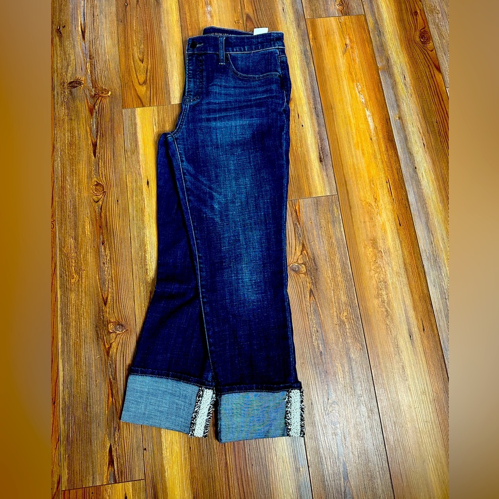 Chicos girlfriend ankle peal cluster detail